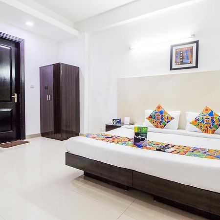 Fabexpress Exotica II - Fully Vaccinated Staff Noida Exterior photo