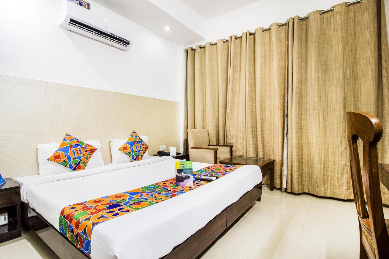 Fabexpress Exotica II - Fully Vaccinated Staff Noida Exterior photo