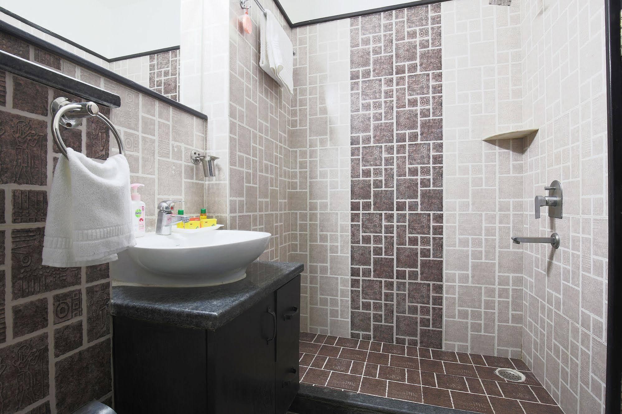 Fabexpress Exotica II - Fully Vaccinated Staff Noida Exterior photo