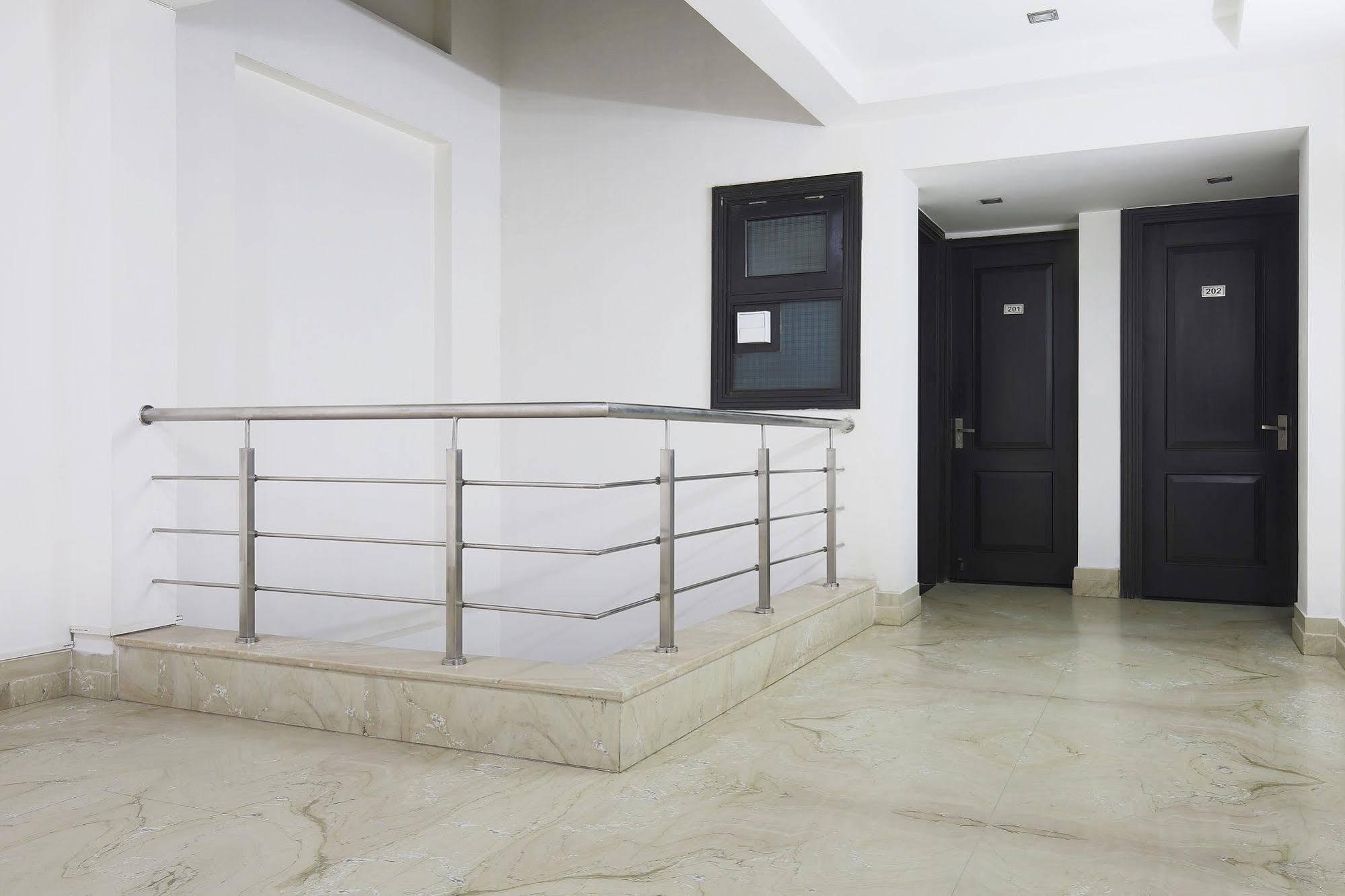 Fabexpress Exotica II - Fully Vaccinated Staff Noida Exterior photo